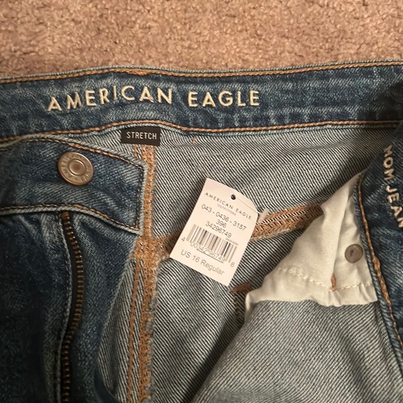 American Eagle Outfitters Denim - American eagle mom jeans with stretch